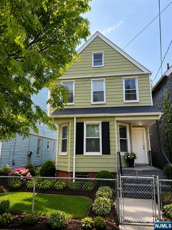 667 Scotland Road Orange, NJ 07050 - Photo 1 of 30