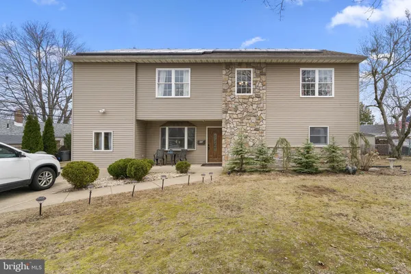 $700,000 | 608 East Pine Street, Feasterville-Trevose, PA 19053