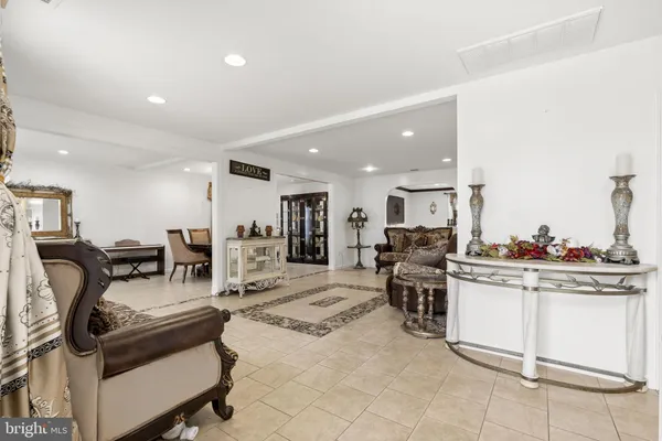 $700,000 | 608 East Pine Street, Feasterville-Trevose, PA 19053