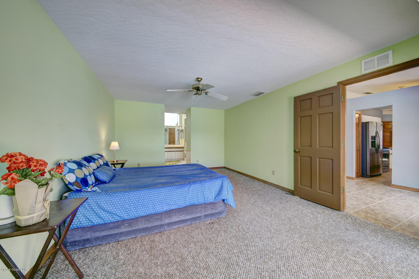 133 Oak Lake Road Melbourne, FL 32901 - Photo 18 of 45 Master en-Suite