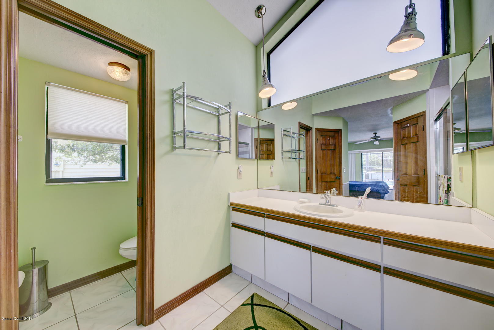 133 Oak Lake Road Melbourne, FL 32901 - Photo 22 of 45 Master Bath Water Closet