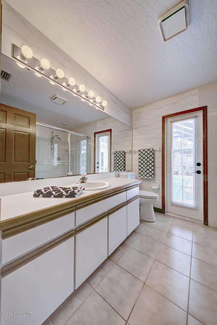 133 Oak Lake Road Melbourne, FL 32901 - Photo 30 of 45 Bathroom 2