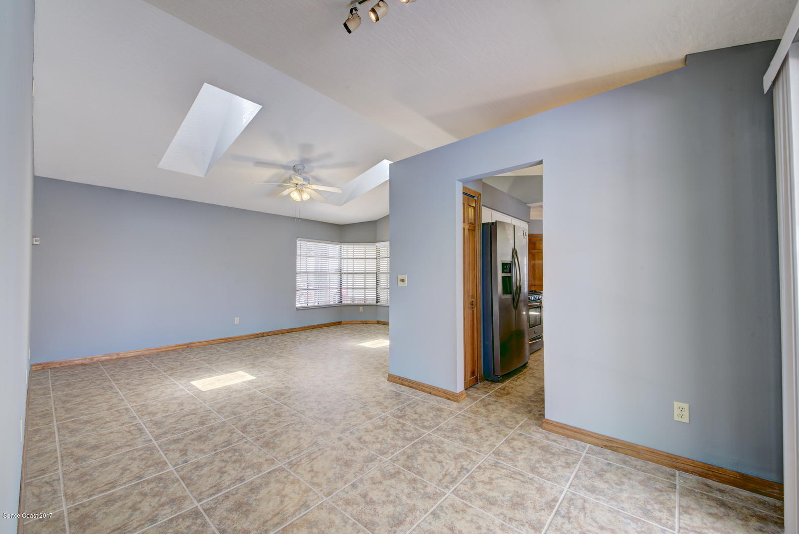 133 Oak Lake Road Melbourne, FL 32901 - Photo 7 of 45 Dining & Living Areas