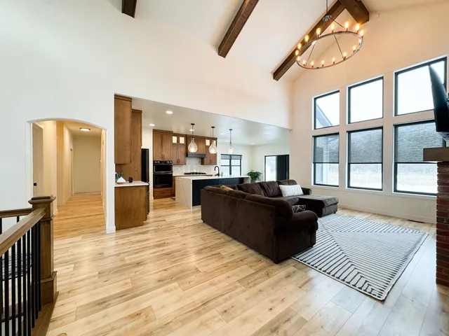 $639,900 | 106 19th Street Northeast, Barnesville, MN 56514