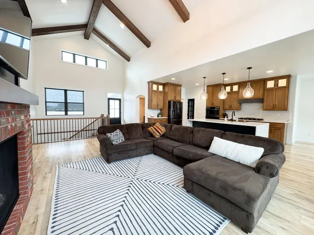 $639,900 | 106 19th Street Northeast, Barnesville, MN 56514