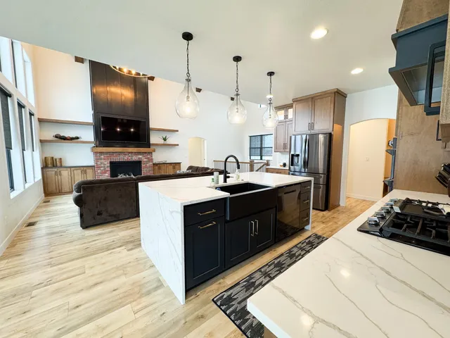 $639,900 | 106 19th Street Northeast, Barnesville, MN 56514