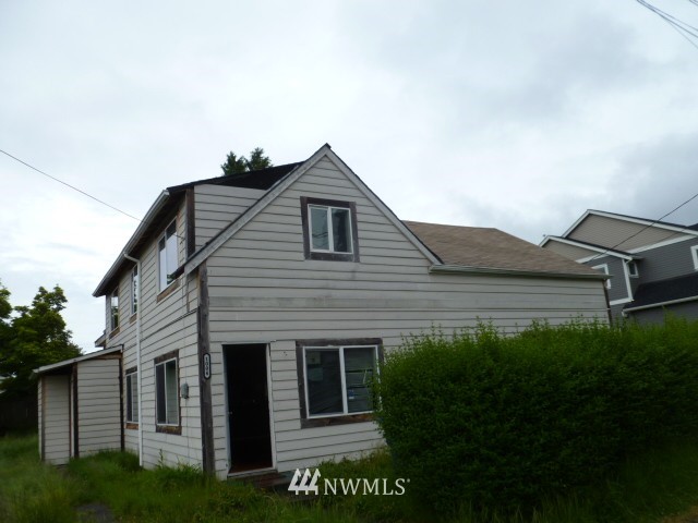 1004 North 29th Street Renton, WA 98056 - Photo 1 of 8