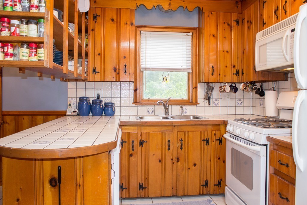 100 Spring Street Wrentham, MA 02093 - Photo 11 of 30