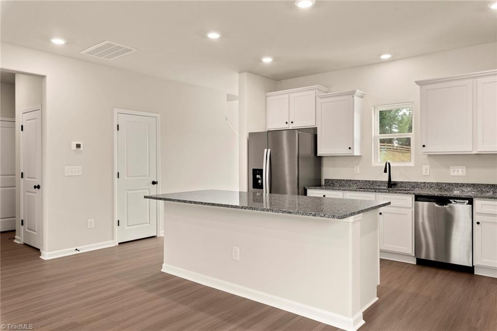 101 Tail Star Court King, NC 27021 - Photo 5 of 26