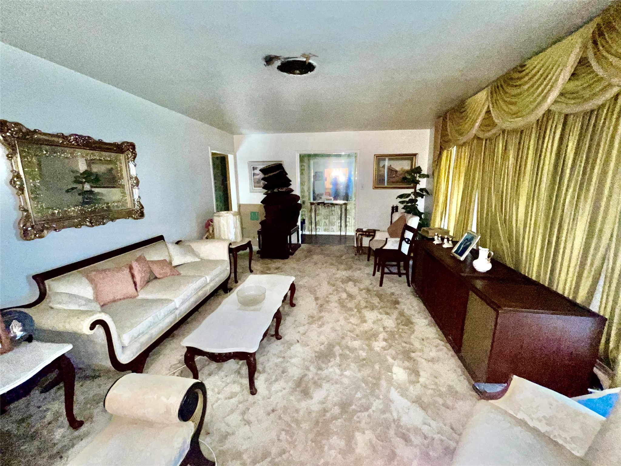 4314 Reed Road Houston, TX 77051 - Photo 5 of 21 a living room with furniture and a window