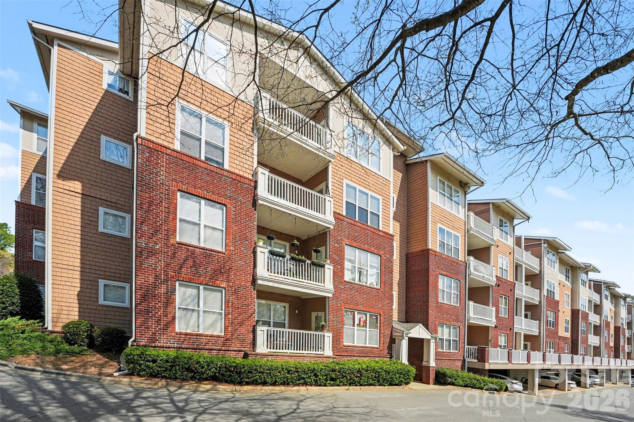1000 East Woodlawn Road, Unit 111 Charlotte, NC 28209 - Photo 25 of 30