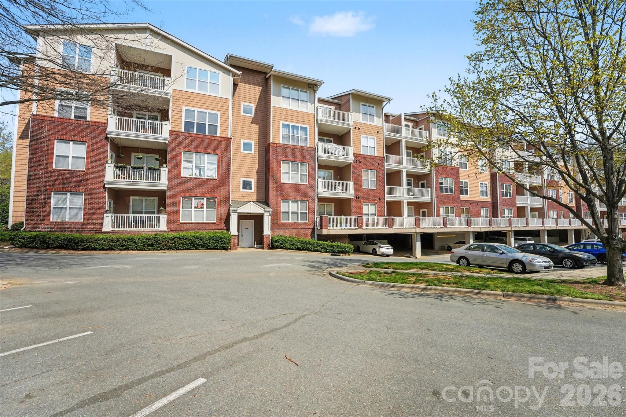 1000 East Woodlawn Road, Unit 111 Charlotte, NC 28209 - Photo 29 of 30