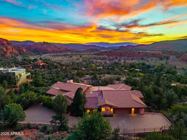 $2,400,000 | 225 Scenic Drive, Sedona, AZ 86336
