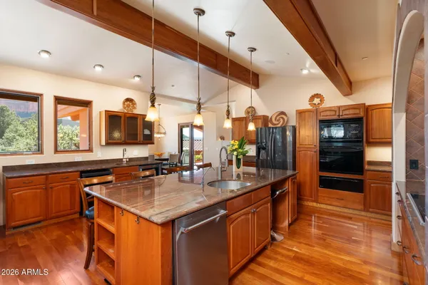 $2,400,000 | 225 Scenic Drive, Sedona, AZ 86336