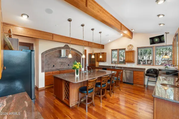 $2,400,000 | 225 Scenic Drive, Sedona, AZ 86336