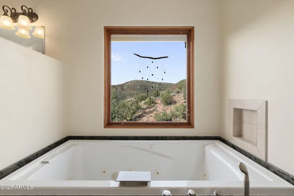$2,400,000 | 225 Scenic Drive, Sedona, AZ 86336
