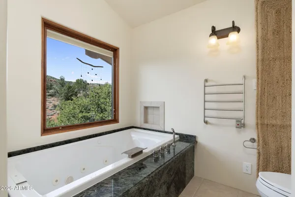 $2,400,000 | 225 Scenic Drive, Sedona, AZ 86336