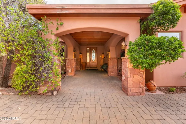 $2,400,000 | 225 Scenic Drive, Sedona, AZ 86336