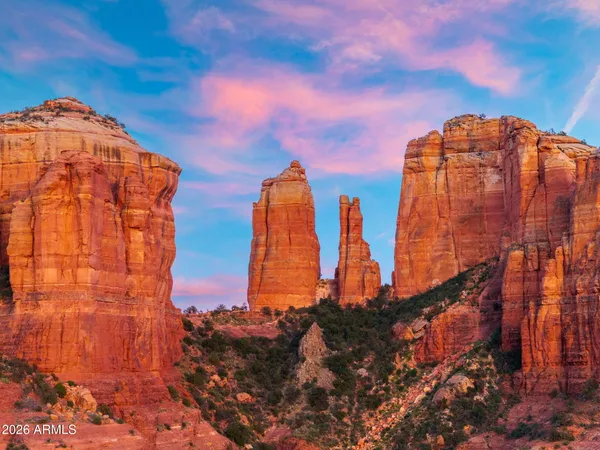 $2,400,000 | 225 Scenic Drive, Sedona, AZ 86336