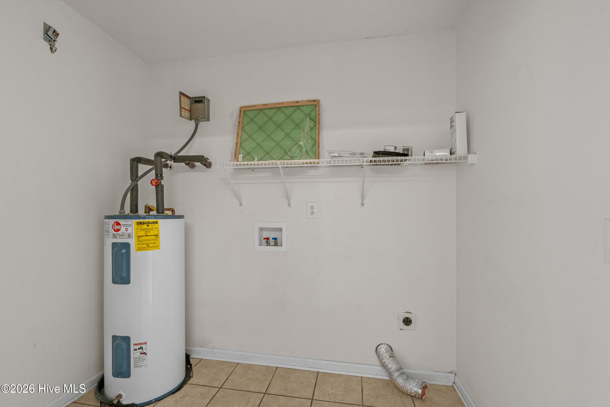 4374 Ritz Circle Shallotte, NC 28470 - Photo 18 of 28 Laundry Area
