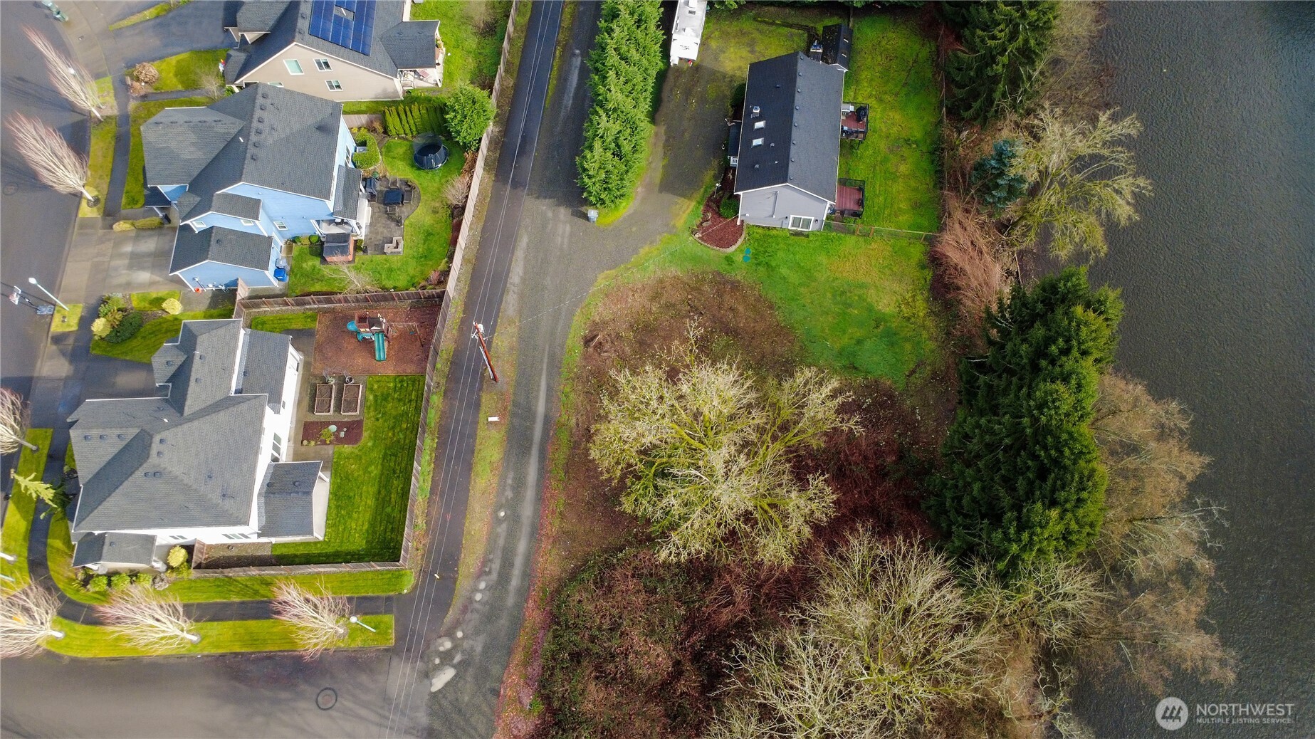 14925 Benton Loop Sumner, WA 98390 - Photo 39 of 40 a view of building