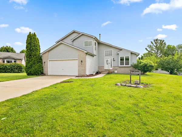 $399,900 | 5301 Whisper Meadow Court, Plainfield, IL 60586