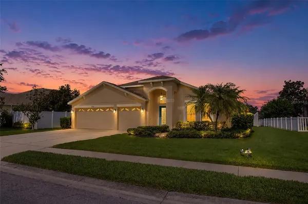 $519,500 | 6143 42nd St Circle East, Bradenton, FL 34203
