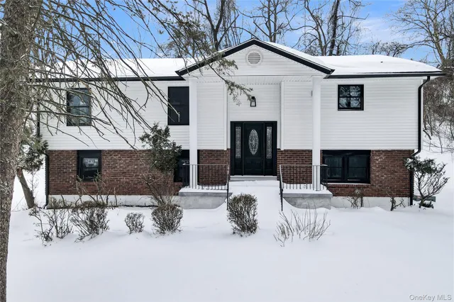 $889,000 | 2 Chapel Court, Orangeburg, NY 10962