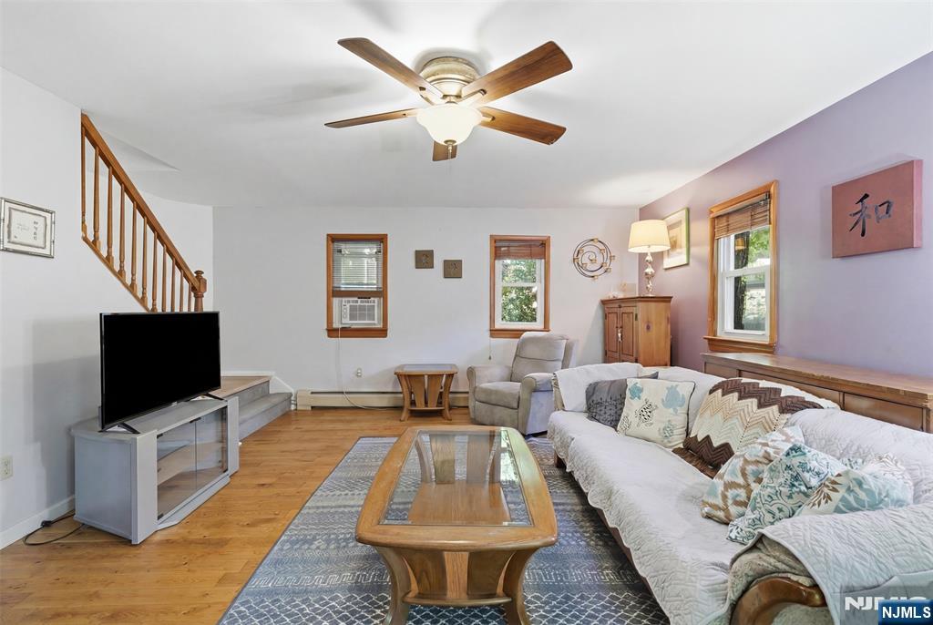 9 Juniper Trail Butler, NJ 07405 - Photo 2 of 28