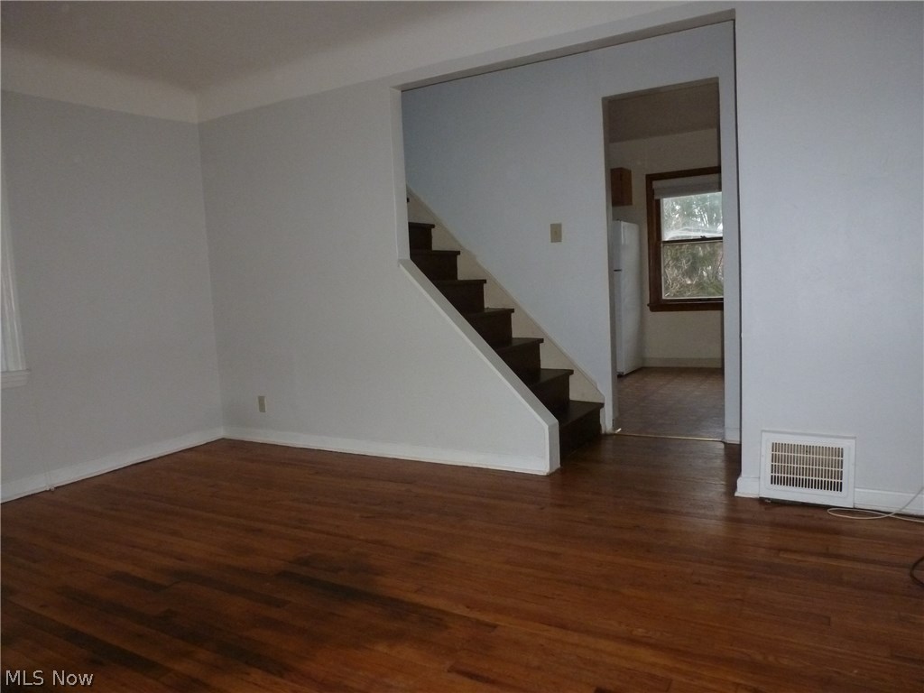5683 Wellington Road Cleveland, OH 44124 - Photo 16 of 25 Gallery Image 16