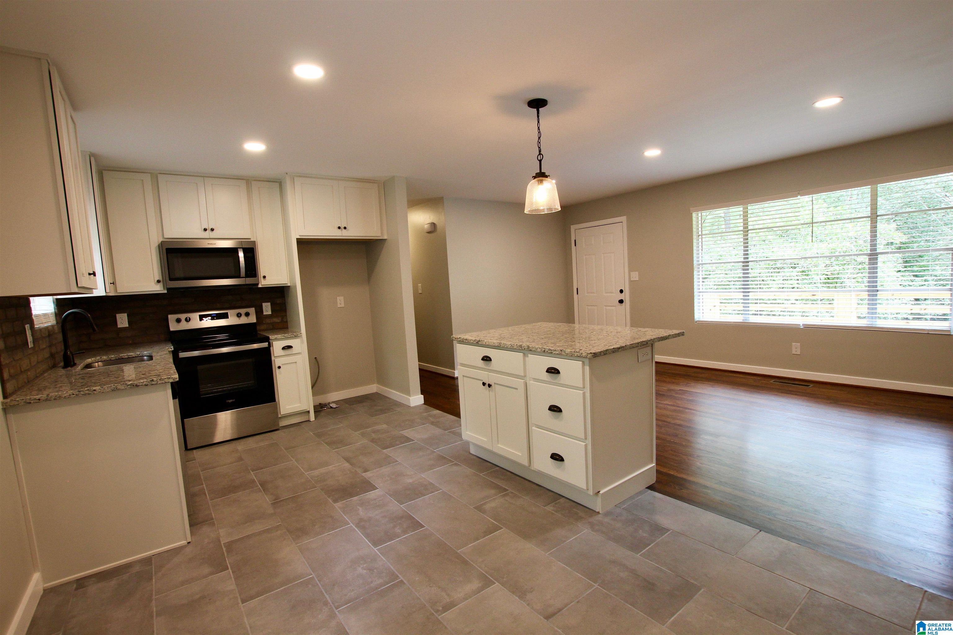 9535 Corner School Road Warrior, AL 35180 - Photo 4 of 18