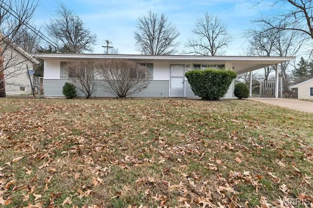 $259,900 | 404 Spring Meadows Drive, Ballwin, MO 63011
