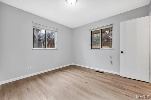 $259,900 | 404 Spring Meadows Drive, Ballwin, MO 63011