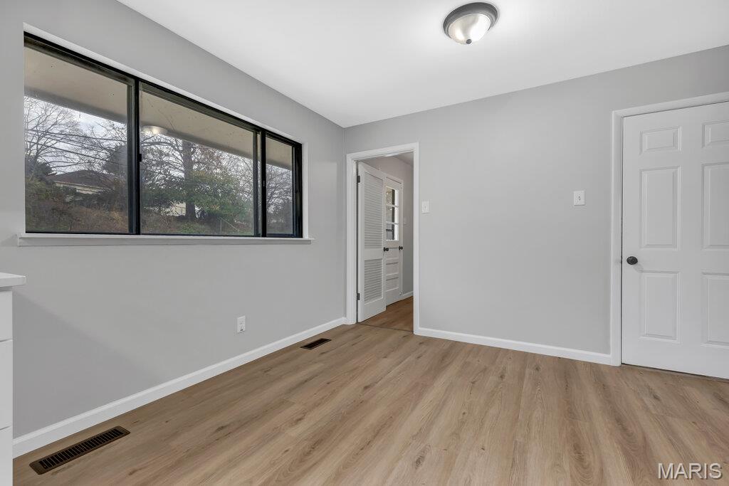 404 Spring Meadows Drive Ballwin, MO 63011 - Photo 7 of 26