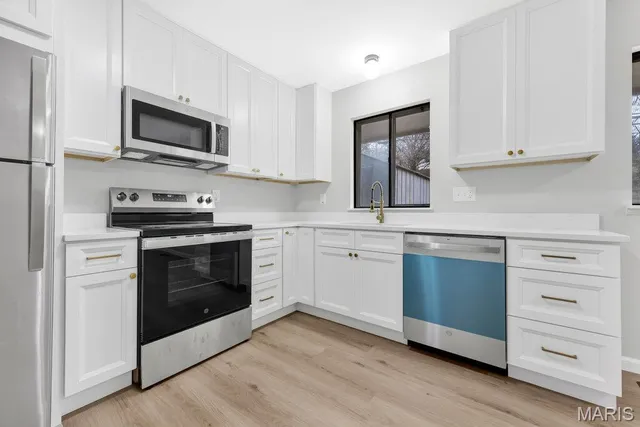 $259,900 | 404 Spring Meadows Drive, Ballwin, MO 63011