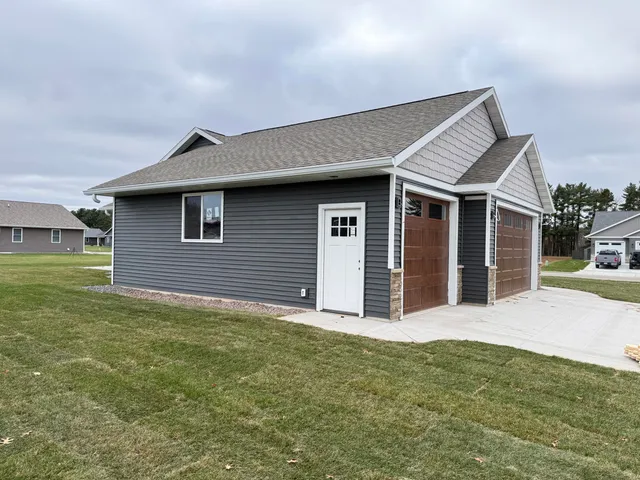 $539,900 | 1938 Arches Drive, Holmen, WI 54636