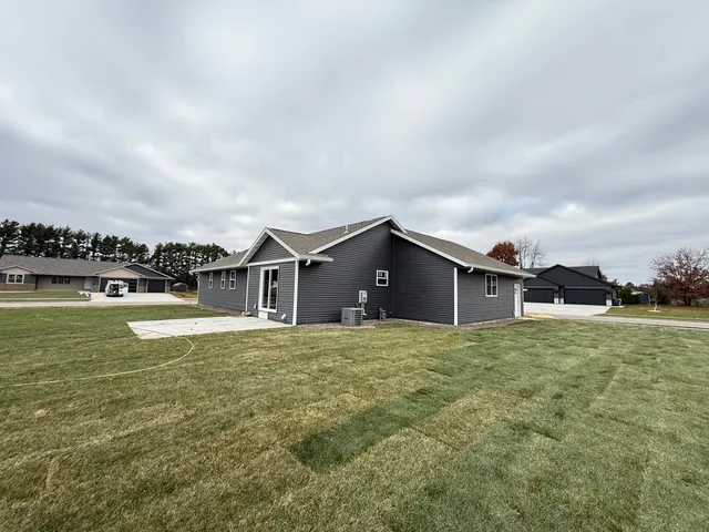 $539,900 | 1938 Arches Drive, Holmen, WI 54636