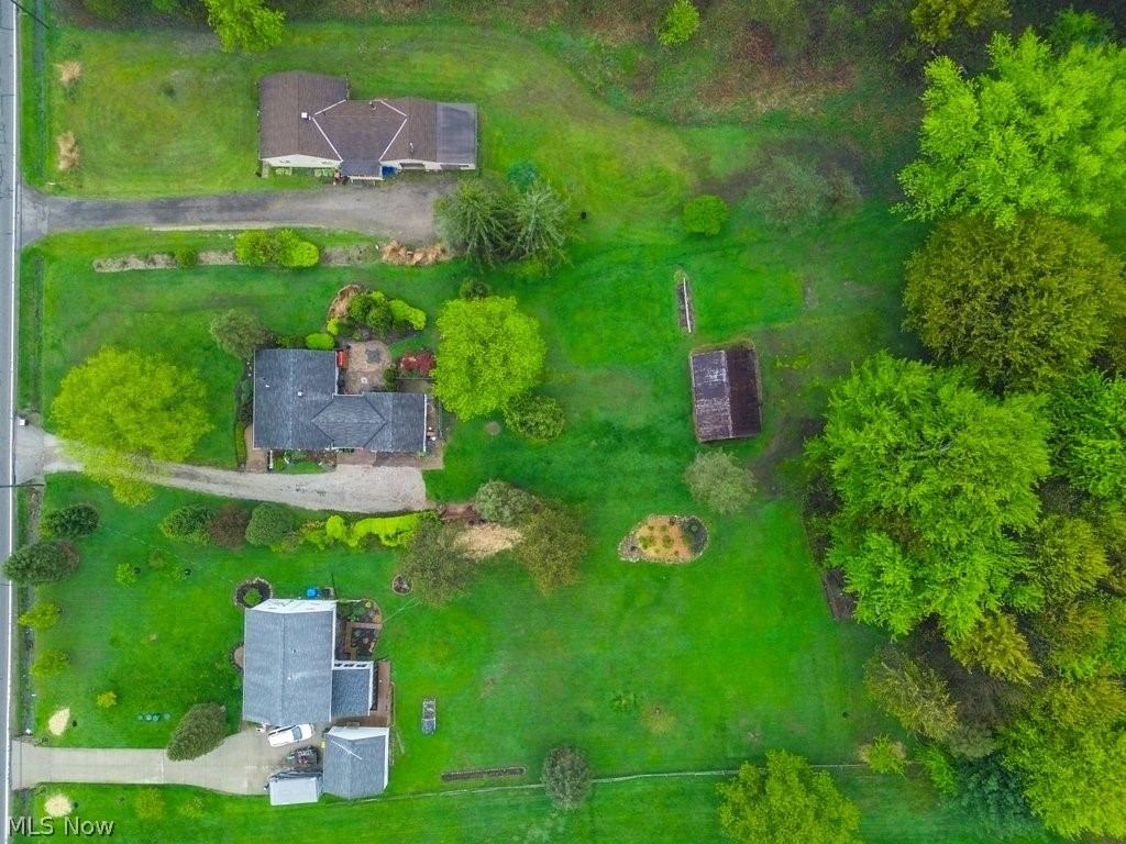 8764 Ravenna Road Chardon, OH 44024 - Photo 2 of 33