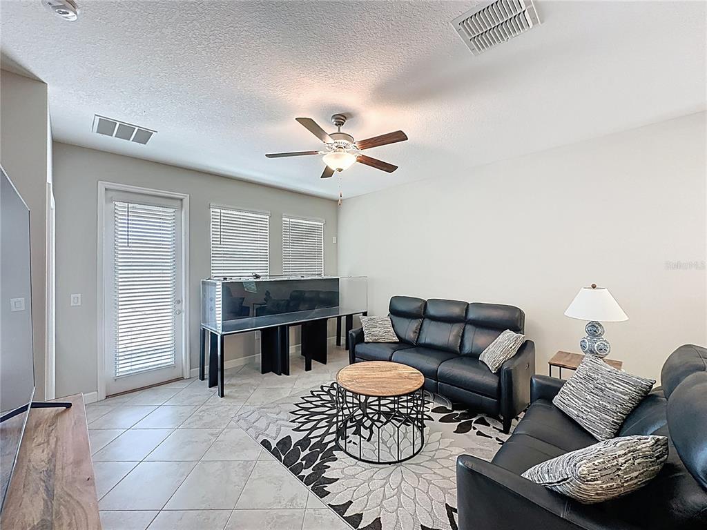 9633 Ivory Drive Ruskin, FL 33573 - Photo 13 of 45