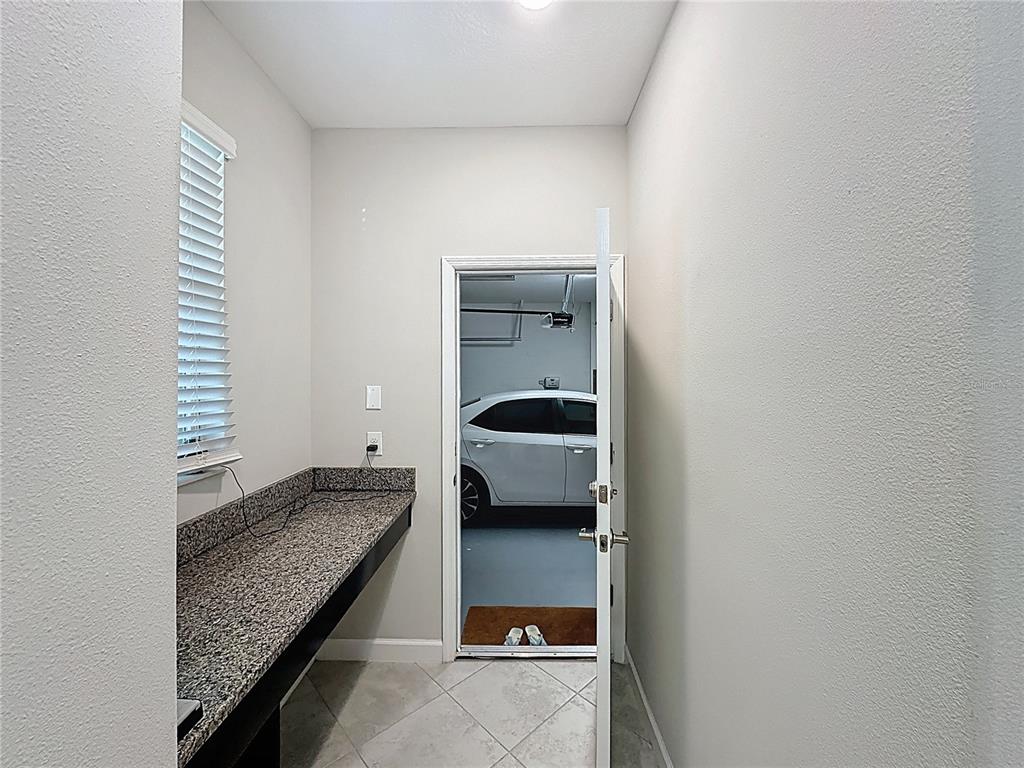 9633 Ivory Drive Ruskin, FL 33573 - Photo 30 of 45