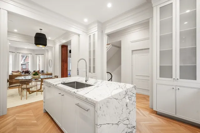 $9,450,000 | 352 Marlborough Street, Boston, MA 02115