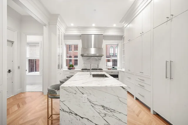 $9,450,000 | 352 Marlborough Street, Boston, MA 02115