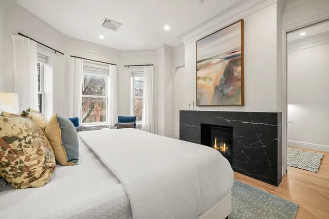 $9,450,000 | 352 Marlborough Street, Boston, MA 02115