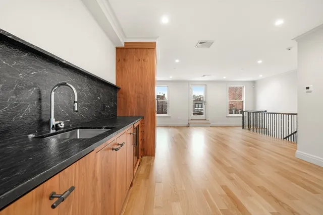 $9,450,000 | 352 Marlborough Street, Boston, MA 02115