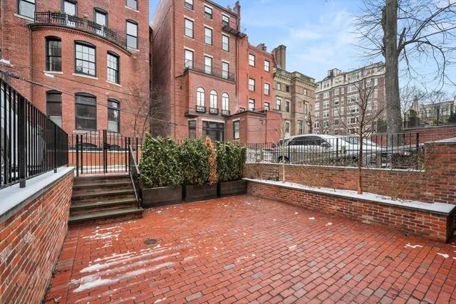 $9,450,000 | 352 Marlborough Street, Boston, MA 02115