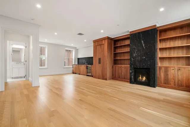 $9,450,000 | 352 Marlborough Street, Boston, MA 02115