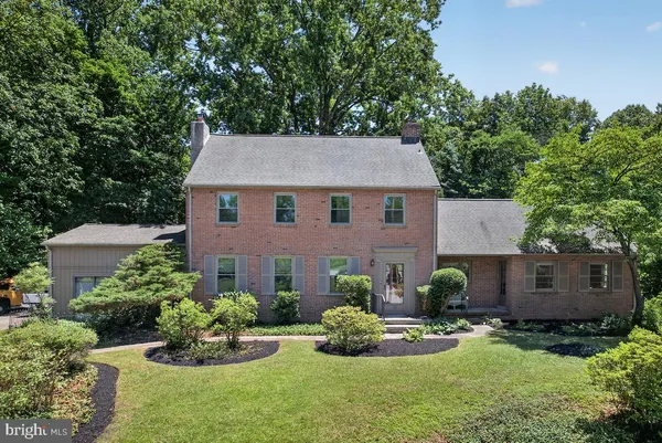 $599,900 | 10 S Trail, Wilmington, DE 19810