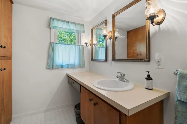 $400,000 | 508 North Van Buren Street, Bloomingdale, MI 49026