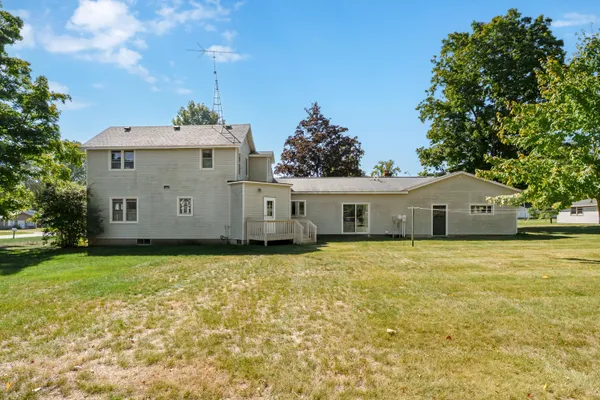 $400,000 | 508 North Van Buren Street, Bloomingdale, MI 49026