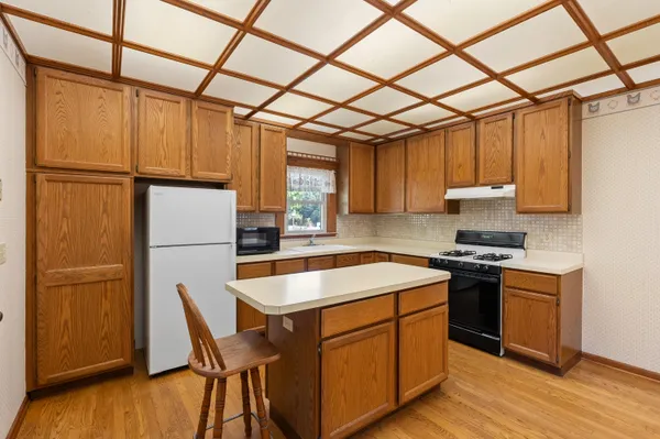 $400,000 | 508 North Van Buren Street, Bloomingdale, MI 49026